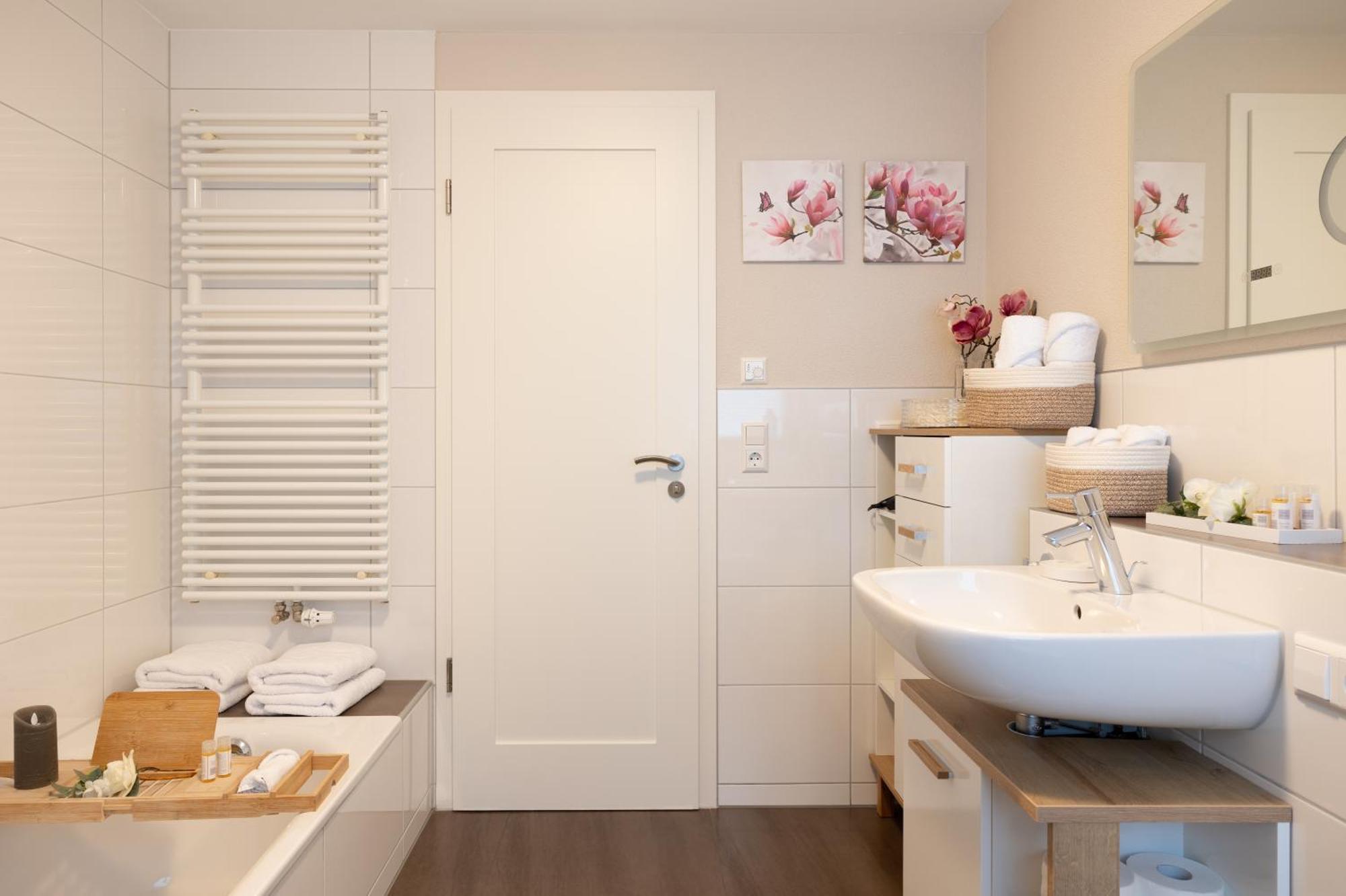 Appartementdeluxe Steiert - Near Europa Park - Rulantica - Spacious - Fully Equipped Kitchen - Private Garden - Free Parking - Pet Friendly Schwanau Eksteriør billede